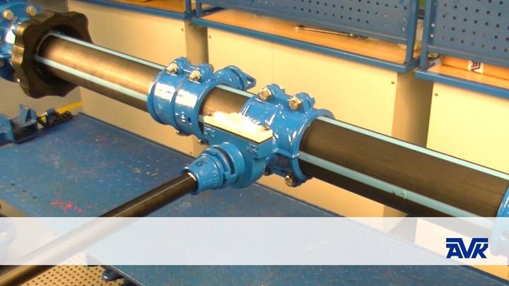 Video showting the features of the Supa Lock with tapping head - thumbnail